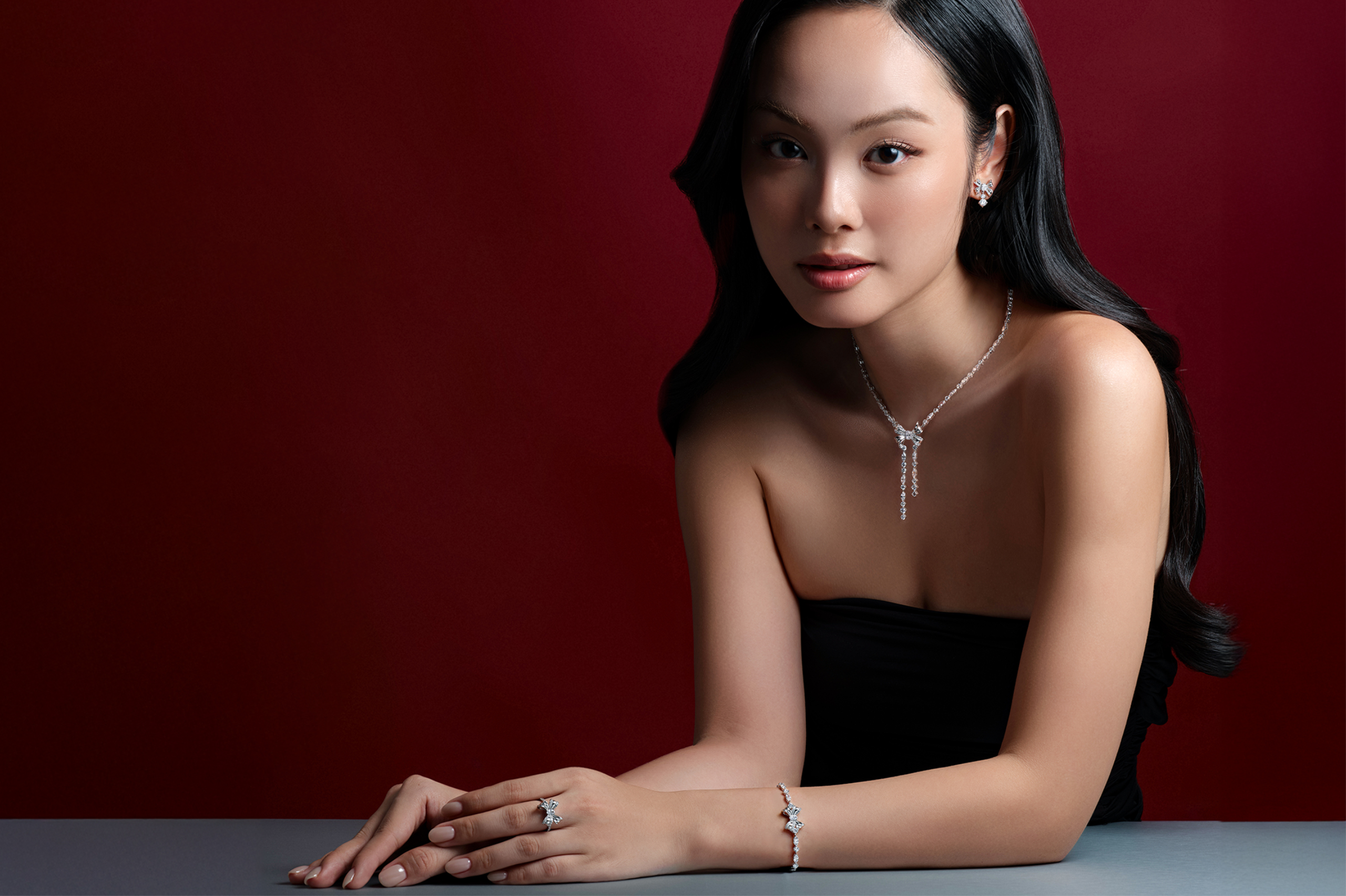 BỘ SƯU TẬP ETERNAL BOW – BIỂU TƯỢNG KẾT NỐI VƯỢT THỜI GIAN
