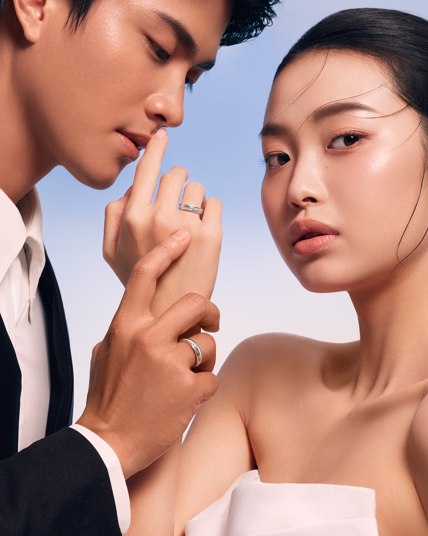 Nhẫn cưới